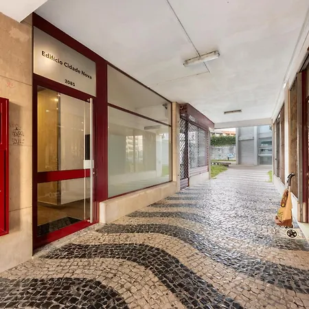 Destiny Oporto Maía