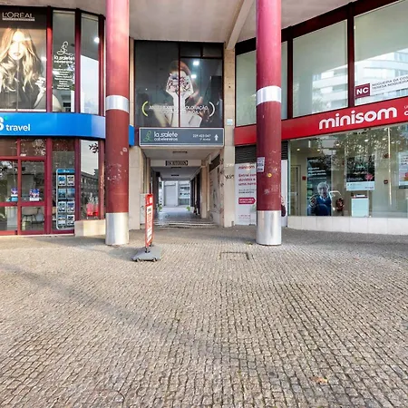 Destiny Oporto *