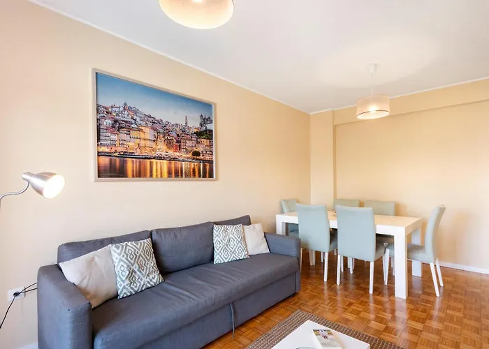 Destiny Oporto 아파트